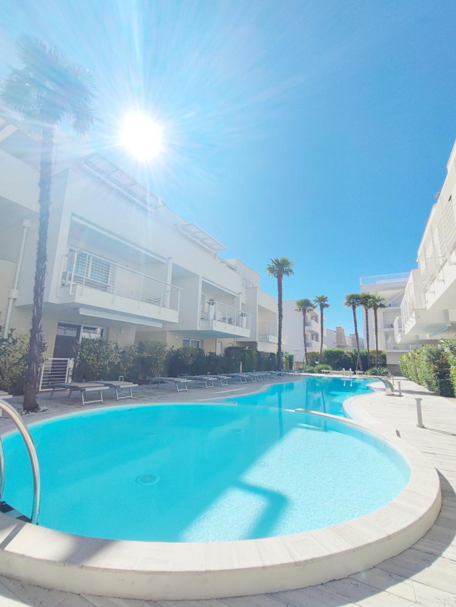 Wave Resort Lido di Jesolo Esterno foto